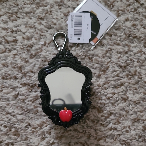 Bath & Body Works Accessories - Bath & Body Works Black Disney Villains Holder